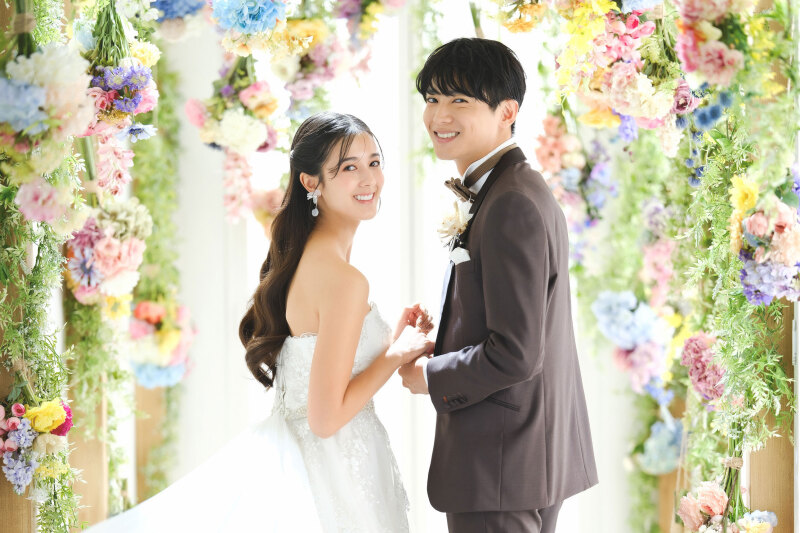 【春限定！】フラワーブースで和洋装2着で撮影◆美肌修整付全データ100カット・スマホデータ1カット・ウェルカムボード付