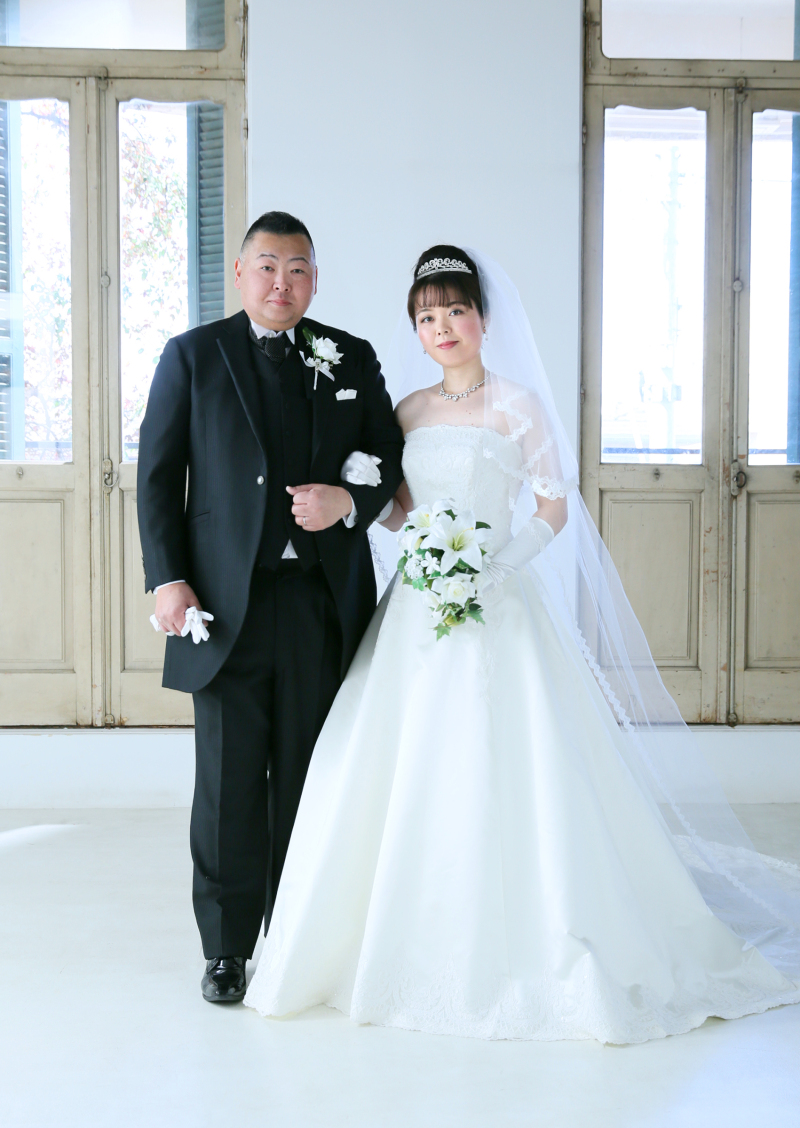 *アンテークルームで二人立*