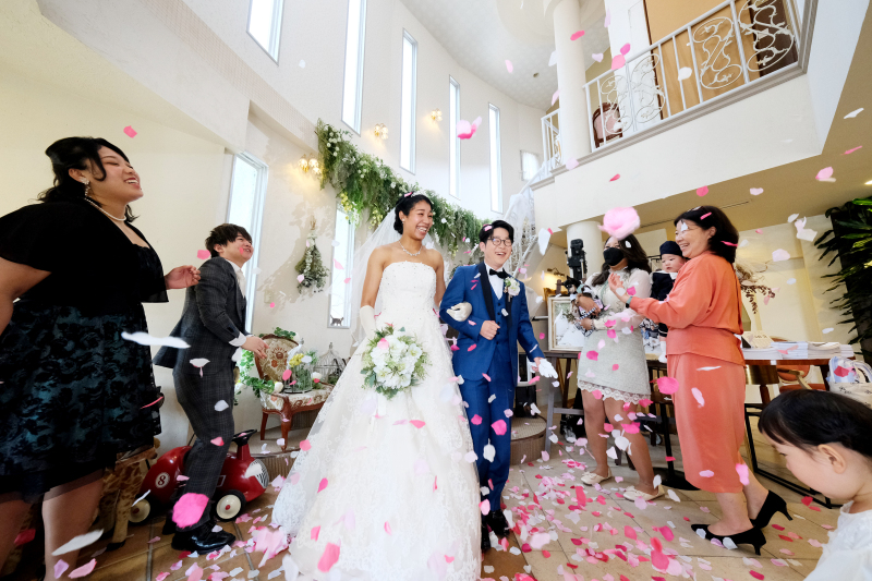 祝福のフラワーシャワー♡