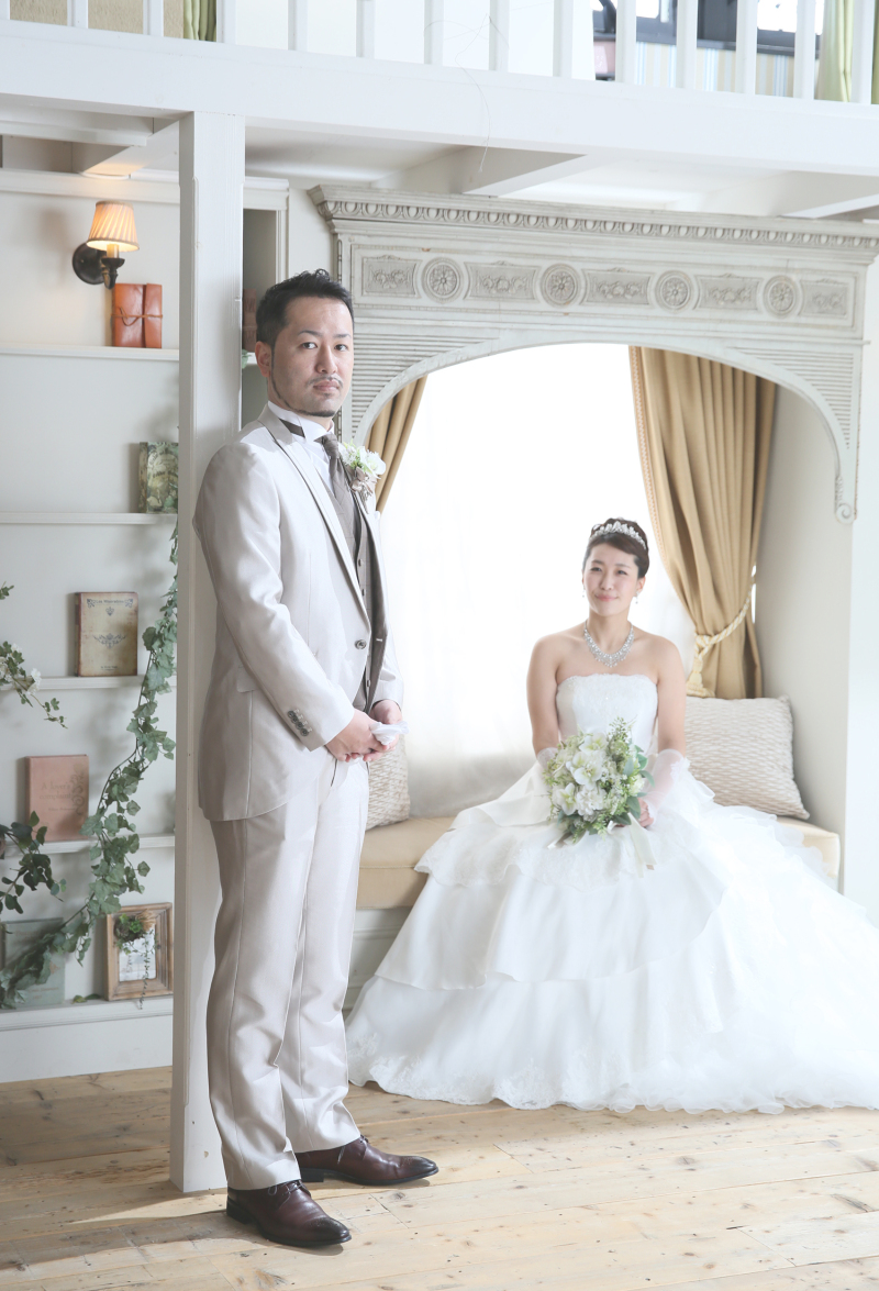 *新郎を見つめる新婦ショット*