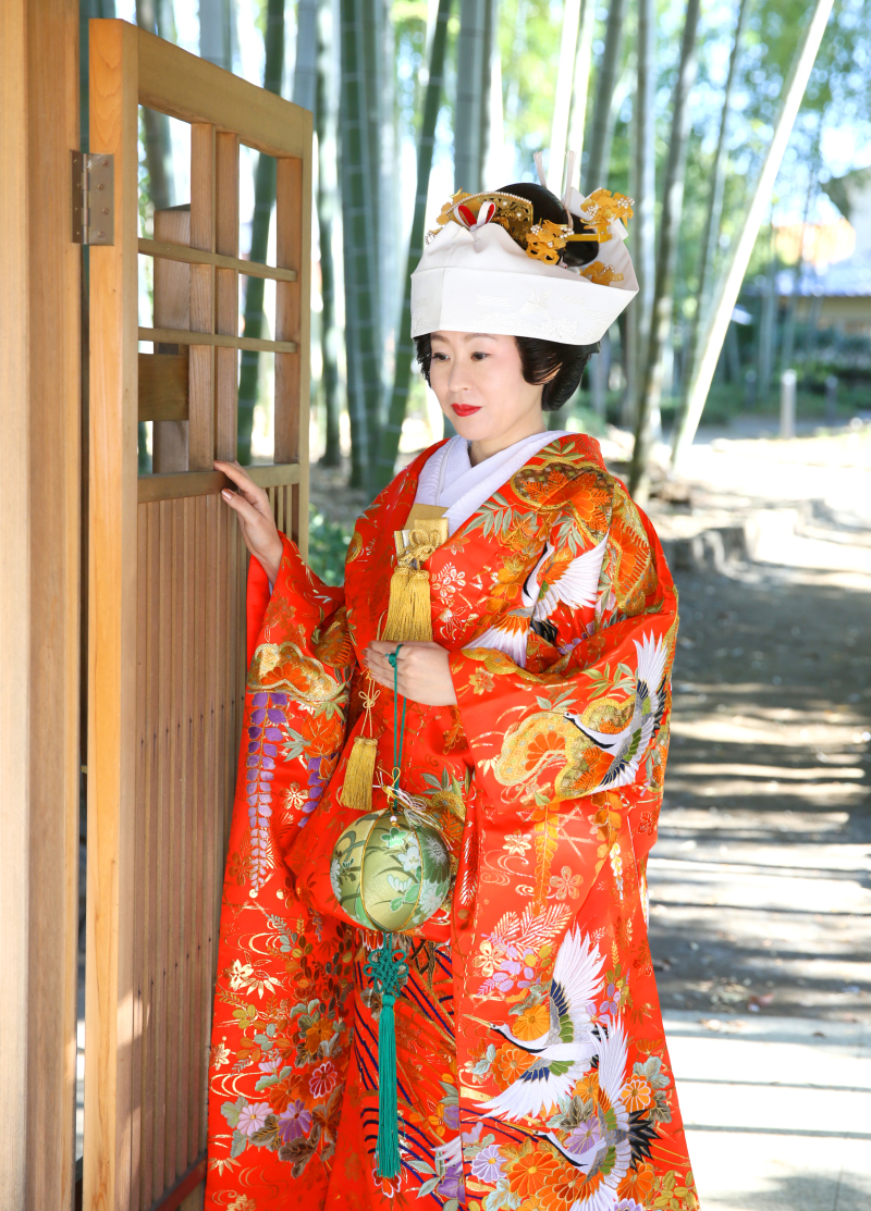 色打掛ロケ／スタジオの車で近くの竹林へGO