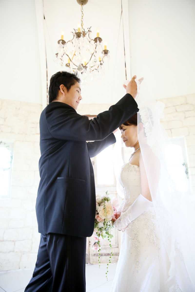 チャペル内での挙式シーン♪