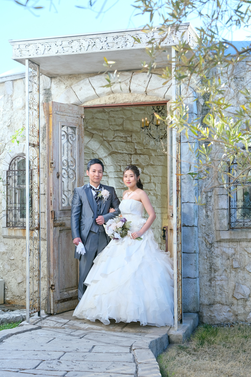 ＊＊アンティーク感のある扉の前で＊＊