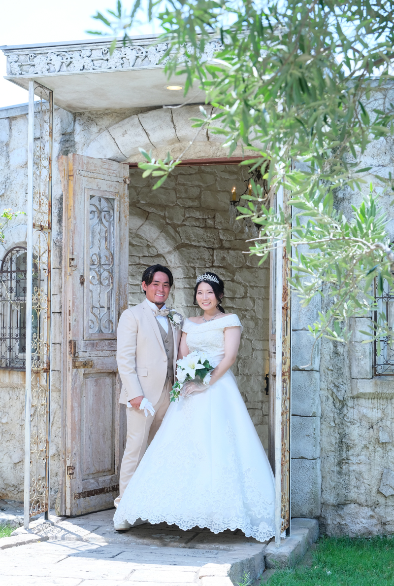 *チャペル入り口で*