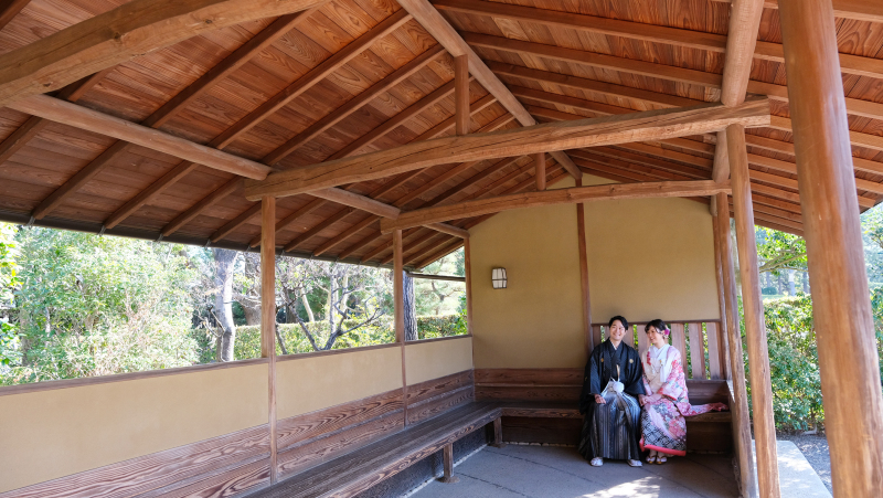 大きな東屋にて