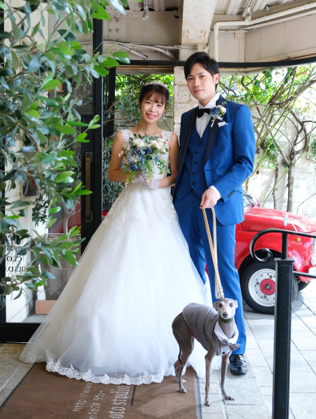 警戒しているのは、、、わんちゃんです