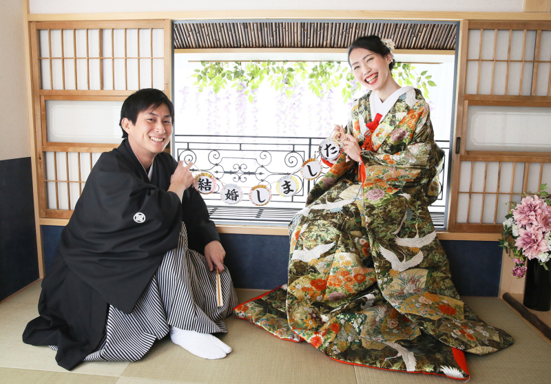 ＊ガーランドで結婚の報告を＊