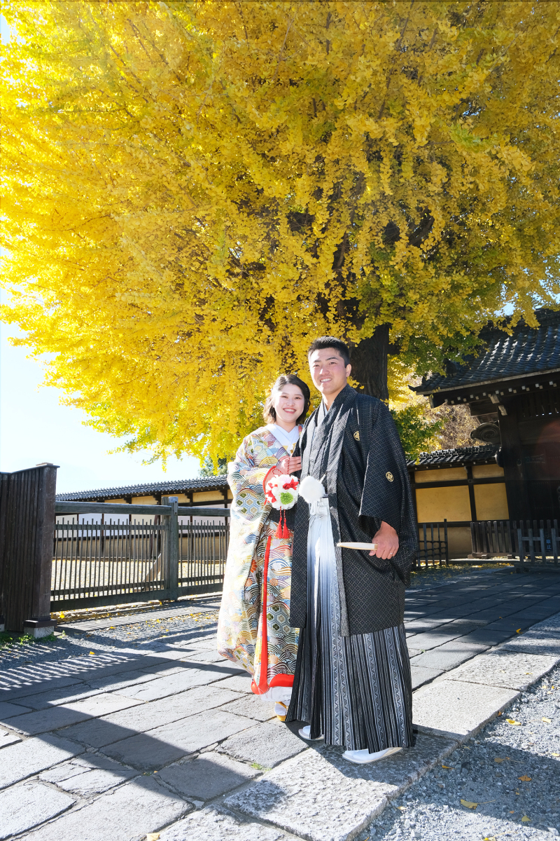 川越街並みフォト　〜大銀杏とおふたり〜