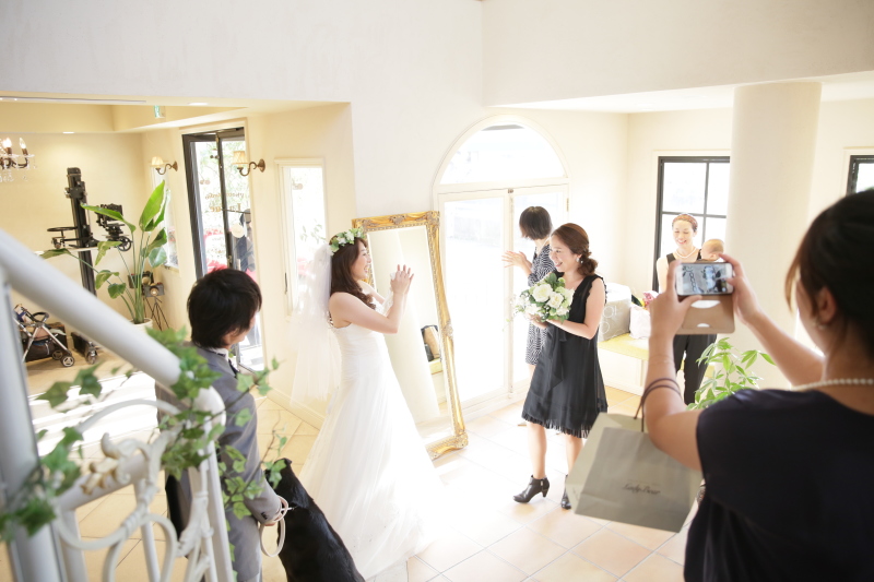 フォトスタジオラヴュー本店_家族・友人を撮影に呼べる