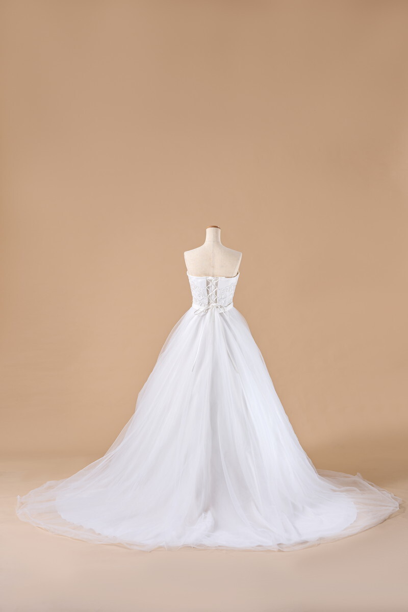 【AR-5】ウエストのビジューベルトがポイント♬