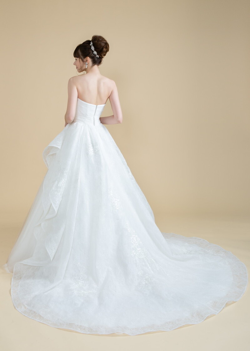 【FINA】❀人気❀全体にラメが施された美シルエットドレス♪