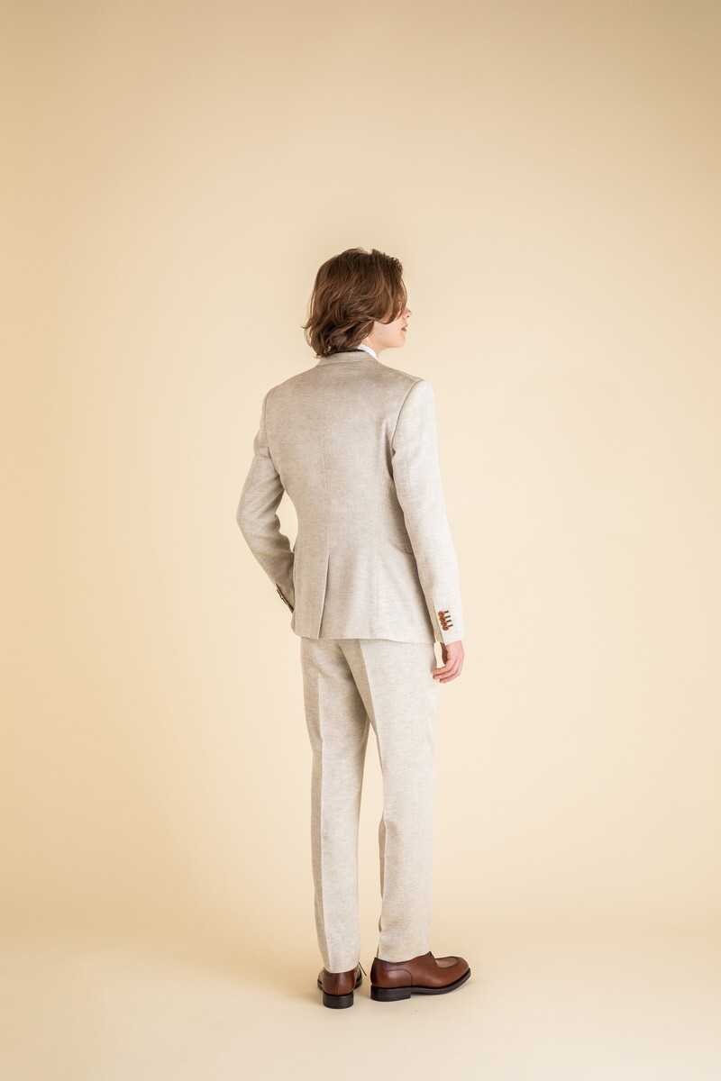 【ASHER】ペイズリーのネクタイがポイント♬