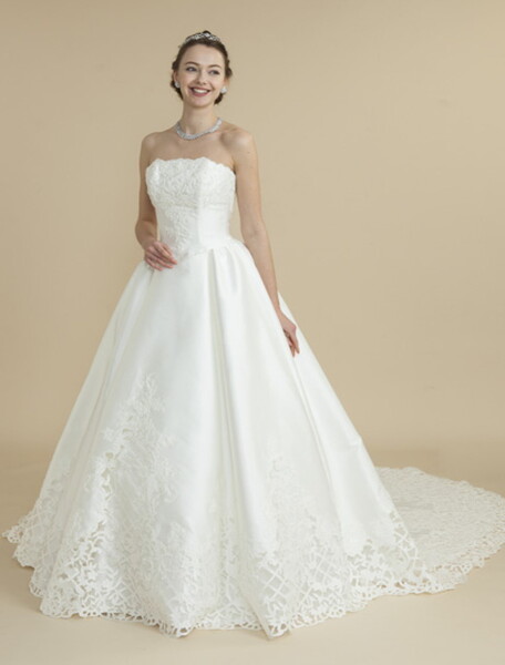 MYRRH（ミルラ）クラシカルなデザインでチャペル撮影に♪