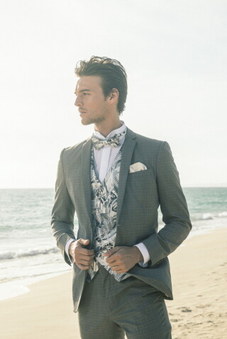 【LEO】ボタニカルとブラウンのリバーシブルベスト