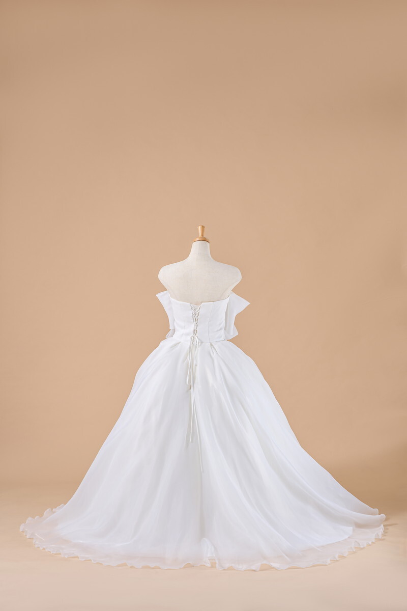 【BF-23】フロントの大きなリボンがかわいいドレスです❀