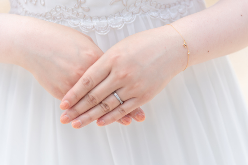 光り輝くリング