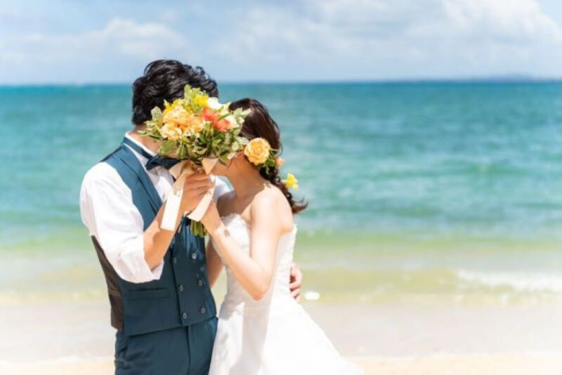 ブーケでお顔隠し♡