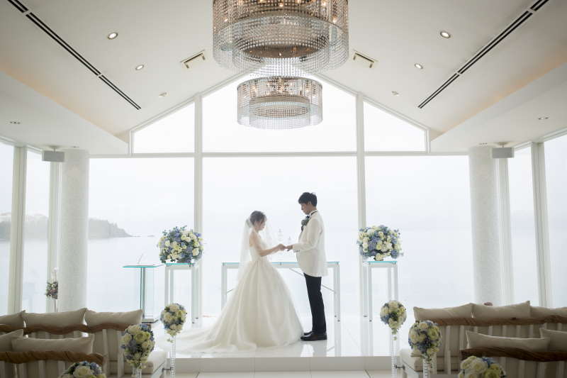 挙式がスタート