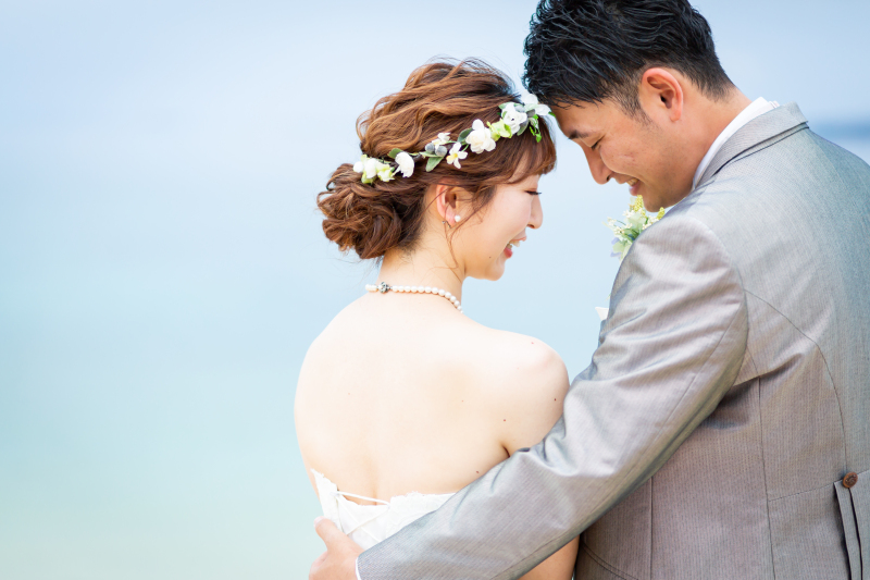 額をよせあって