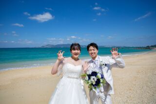 愛と笑顔に包まれた幸せな日