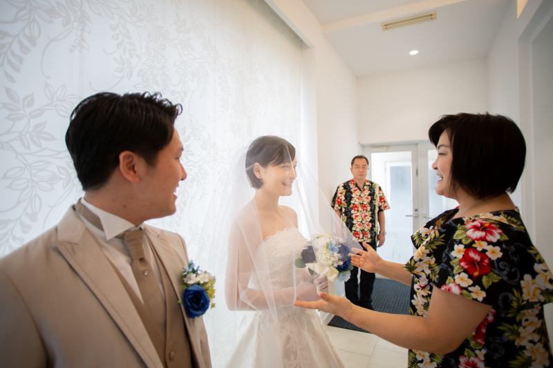 ベールダウンはお母様に・・・