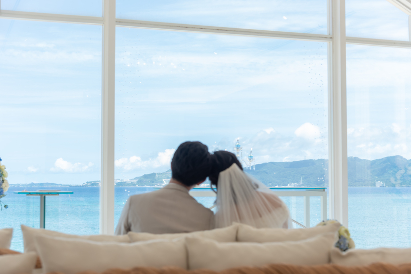 広い海を眺めながら