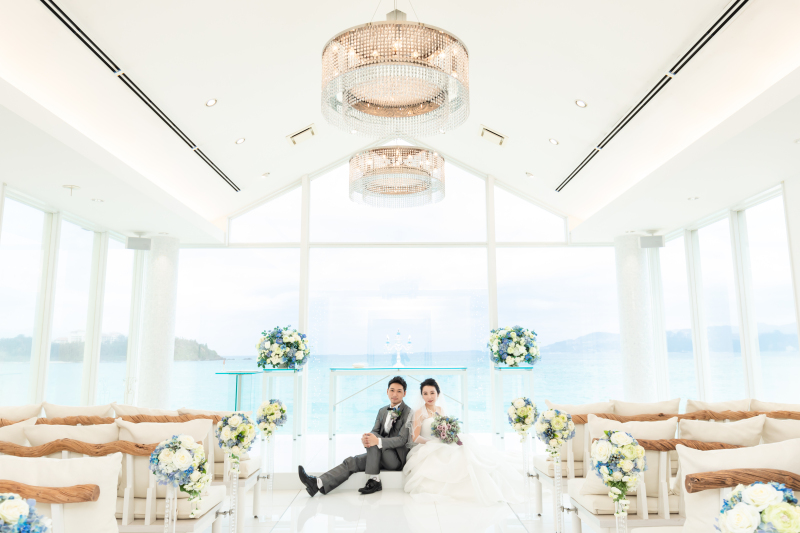 祭壇に座っての1ショット