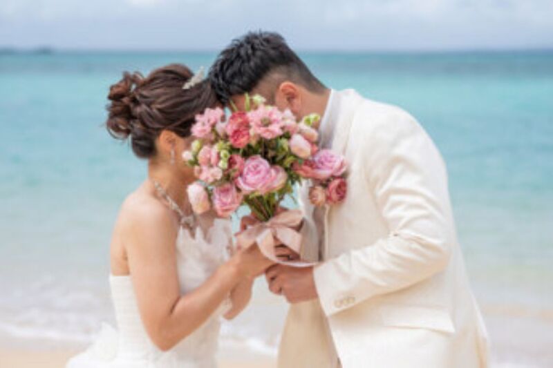 ブーケで顔隠し