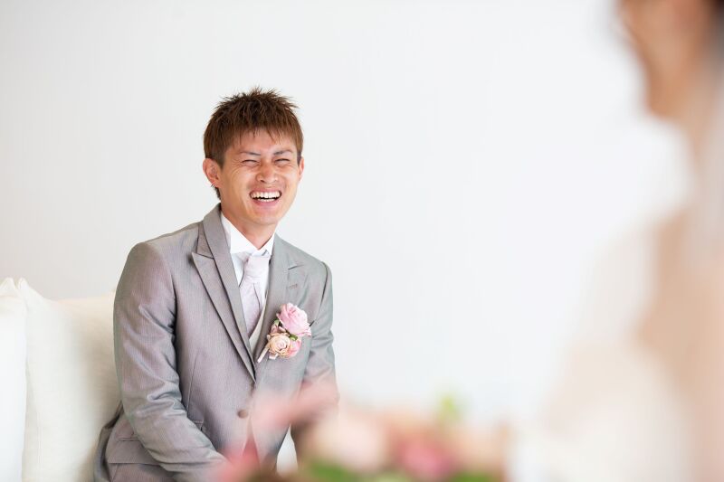 見守るご新郎様