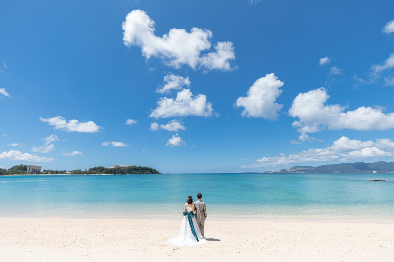 青い海と青い空