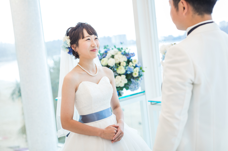 新郎様の目をみつめて