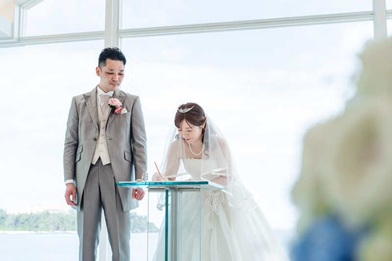 結婚証明証へサイン