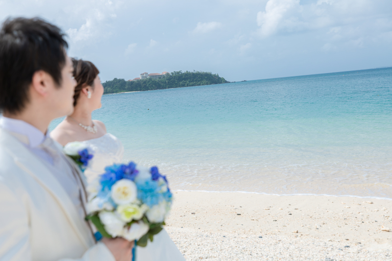 暖かく、穏やかな海の景色