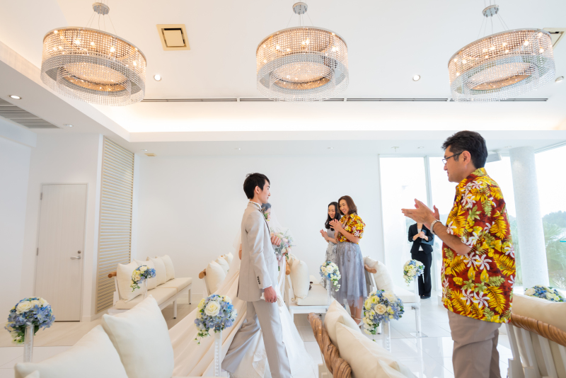 扉が開いて・・・