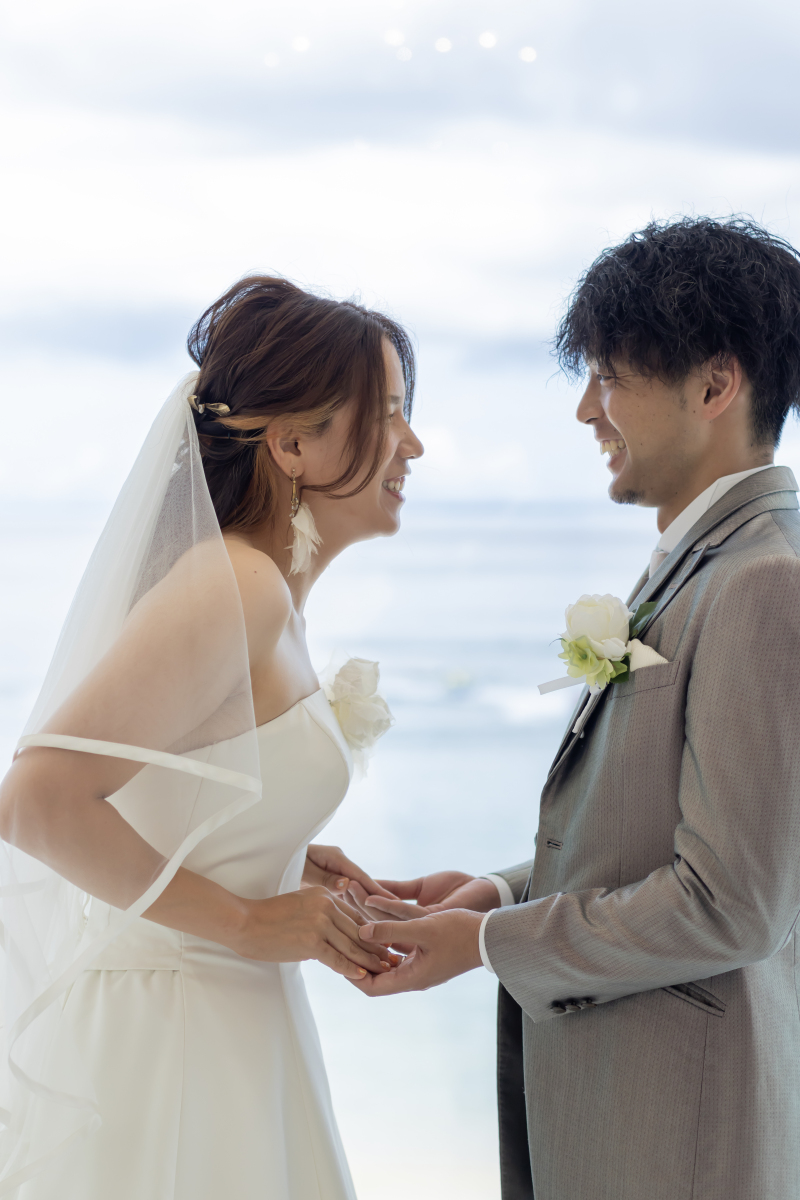 手を取り合って♡