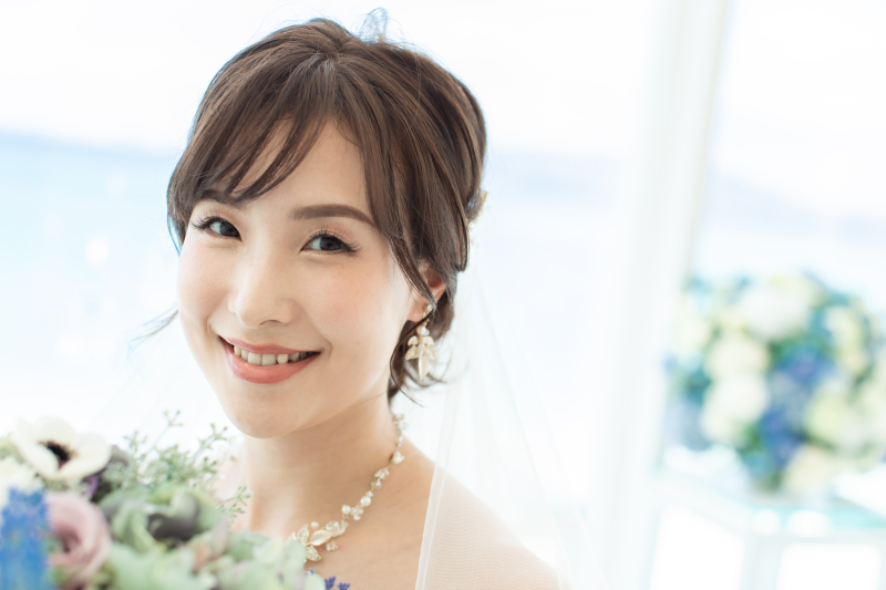 エレガントなアップスタイルから‥