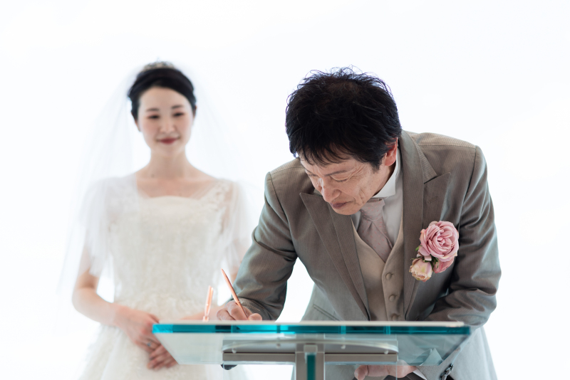 結婚証明書へ署名