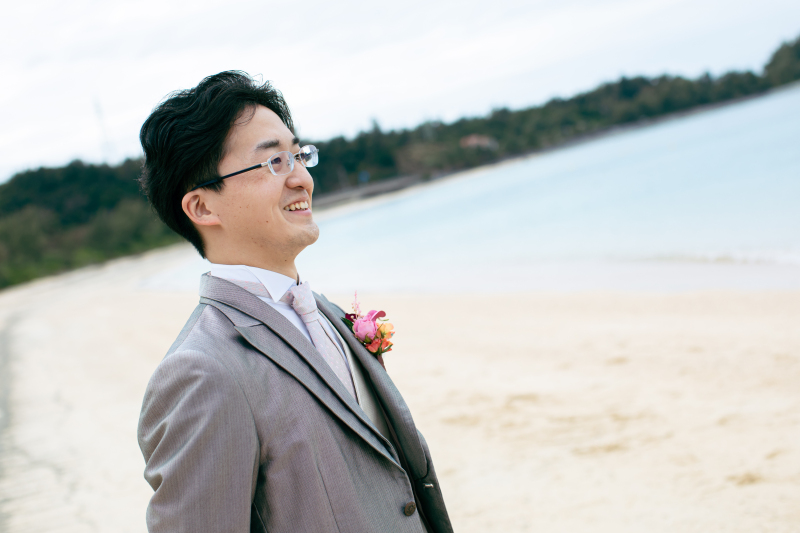 新婦さんを見つめる優しい笑顔も、見逃しません!