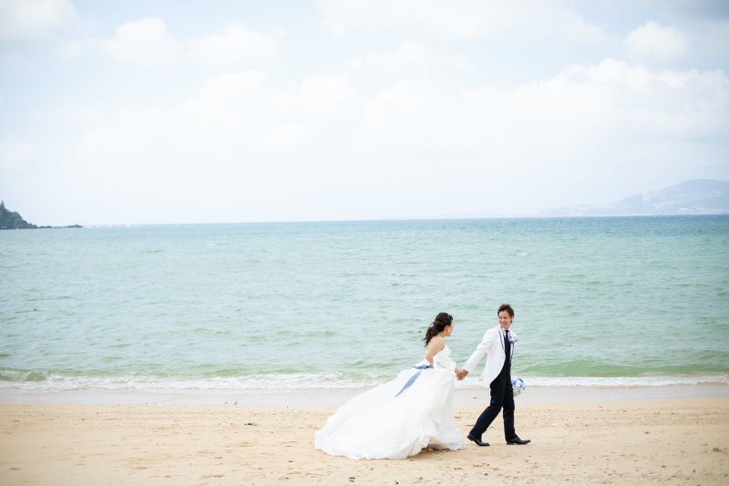 チャペル撮影のあとは目の前のビーチで撮影