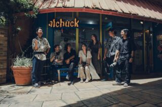 沖縄で出会う絶景と　その日の「音」を織り交ぜて何年先も宝物になるウェディングシネマを。プロペラ琉球は　完全オーダーメイドの特別な映像をご提案します。見積・ご相談はお気軽にお問い合せください。