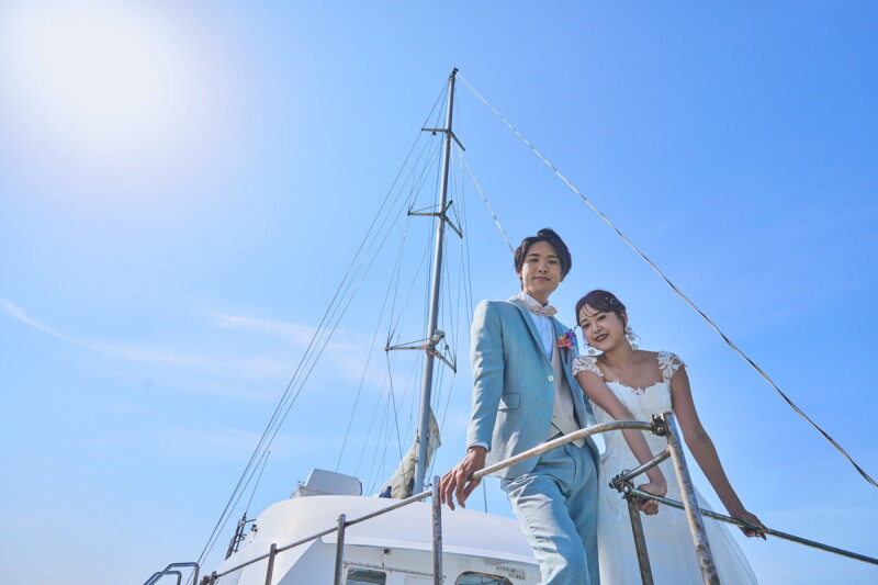 【恩納村】新感覚フォト体験☆【ヨットフォト】付きプラン！景勝地・万座毛を間近にクルージングしながら撮影を♪｜ビーチ100カット