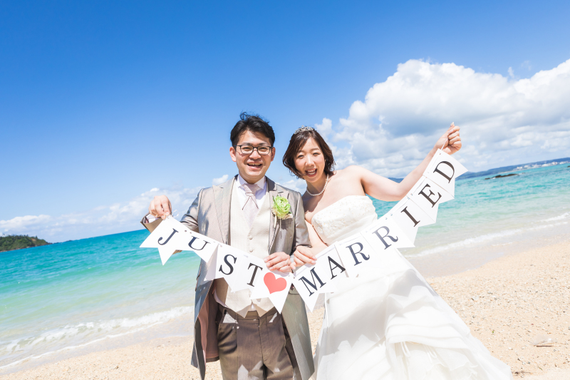 【恩納村/万座の教会】手軽にサクッと♪フォト1枚プラン◇沖縄の青い海でステキな1枚を!|ビーチ1カット|衣裳|ヘアメイク