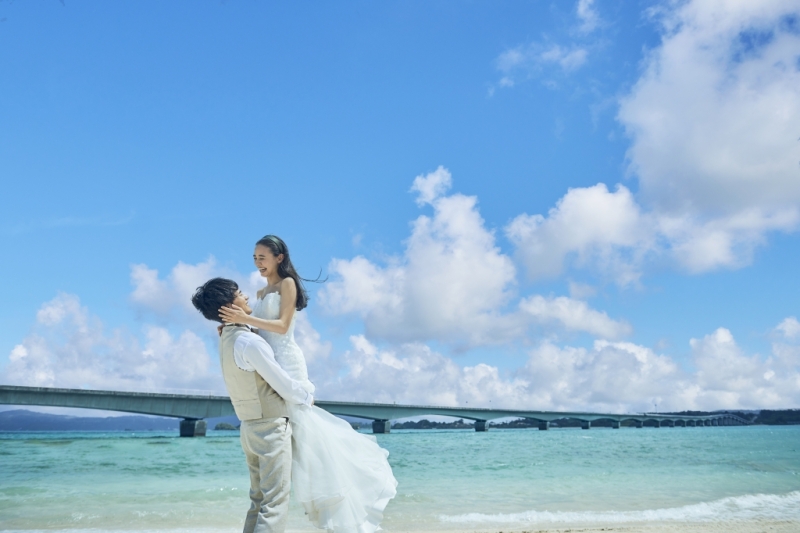 【ドローン撮影つき！／古宇利島 空と海の教会】チャペル＆ビーチ100カット｜洋装1点｜全データ｜ヘアメイク&hellip;コミコミ安心プラン♡