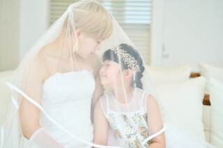 【北部エリア／3.5時間完結】7月撮影から★小さなお子様と一緒なら《シッター込みファミリープラン》｜ビーチ＆チャペル100カット