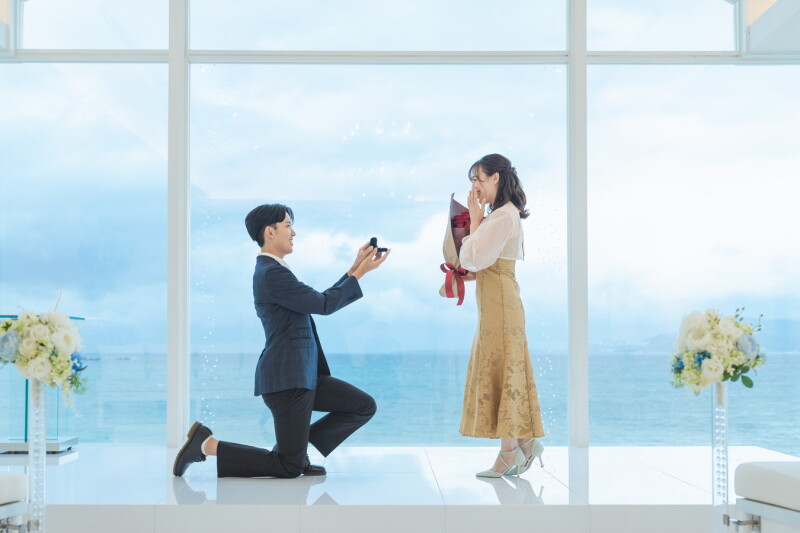 【プロポーズプラン】チャペルでエンゲージメントフォトを♡バラの花束＆データ30カット【アクアグレイス・チャペル】サプライズにも♡