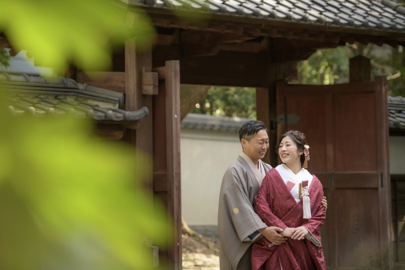 新郎様からのバックハグ♡