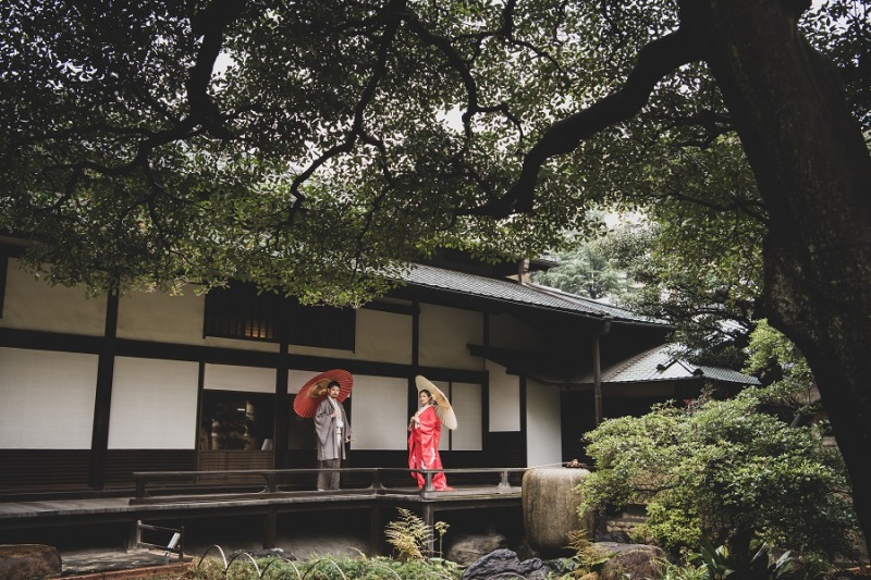 庭園で番傘ショット!