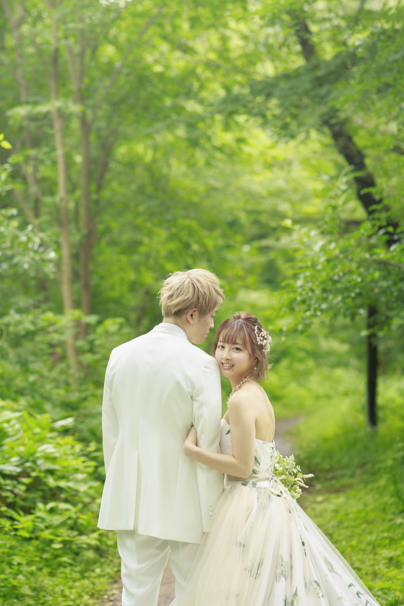 新緑洋装ロケーションプラン【全データ付/美容アテンド同行/移動費込/300着から選べる】