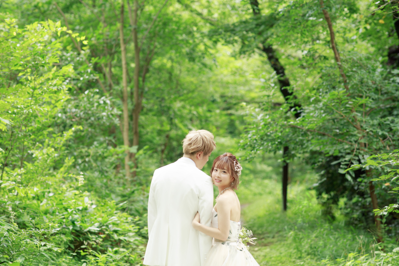 新緑洋装ロケーションプラン【全データ付/美容アテンド同行/移動費込/400着から選べる】