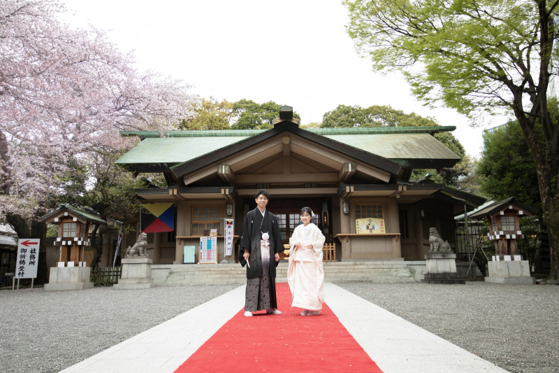【期間限定桜ロケ】♢白無垢+色打掛♢東郷神社和装ロケーション【奉告祭/和室/全データ/アテンド同行/移動費/400着から選べる】